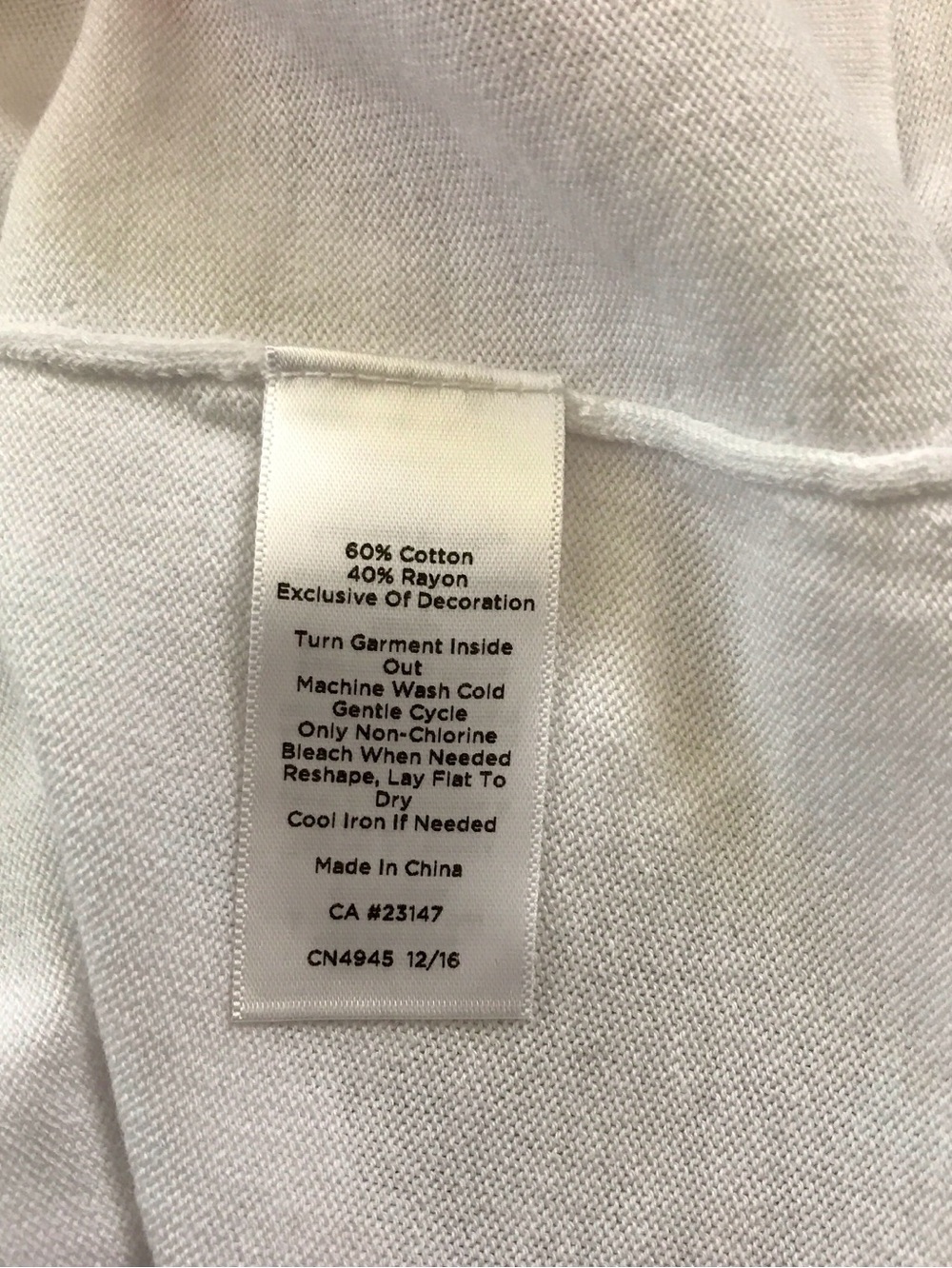 Talbots White Knit Blouse with Red Floral Embroidery Short Sleeves V-Neck - Picture 7 of 7